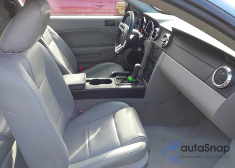 2006 Ford Mustang V6 z USA, uszkodzony, nr VIN 1ZVFT80N865125428